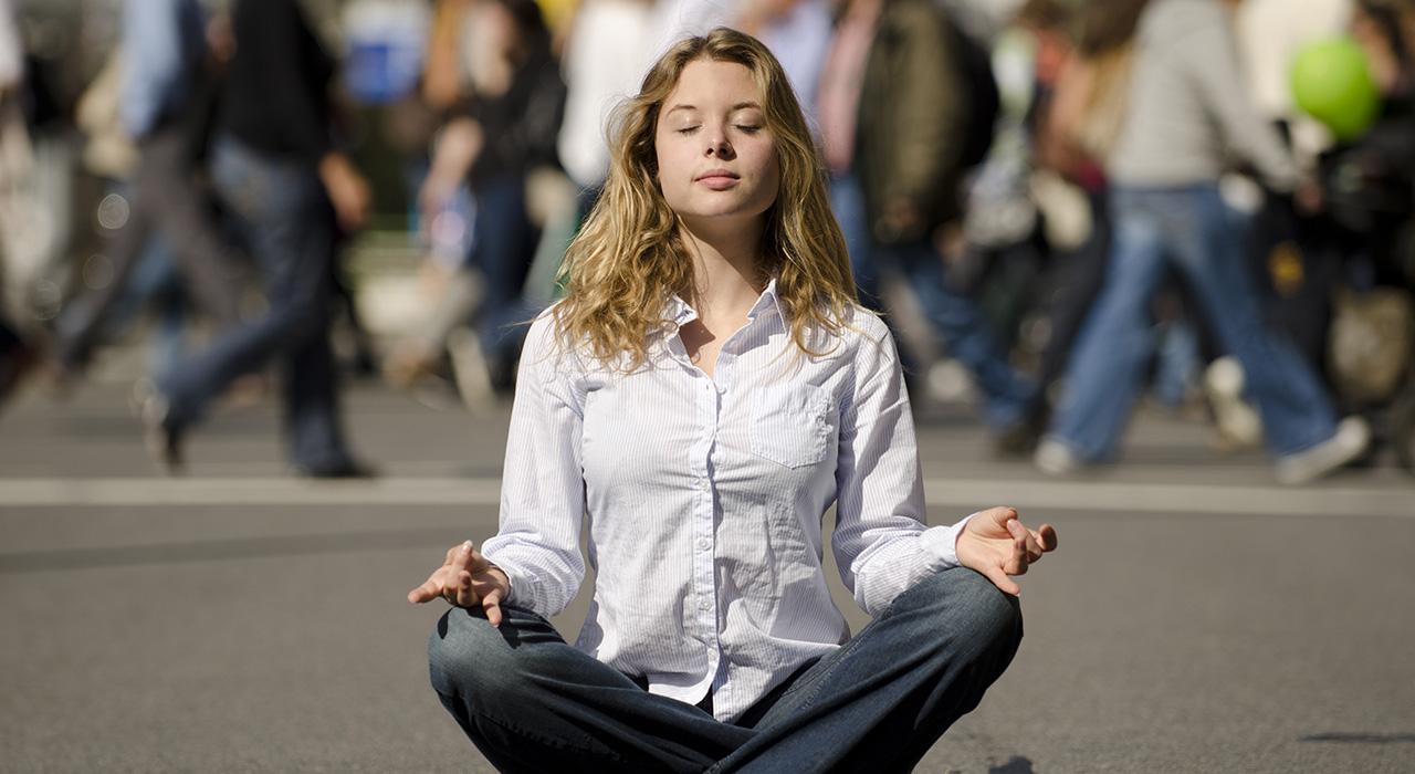 with-today-hectic-lifestyle-how-can-find-time-to-meditate-img-1.jpg